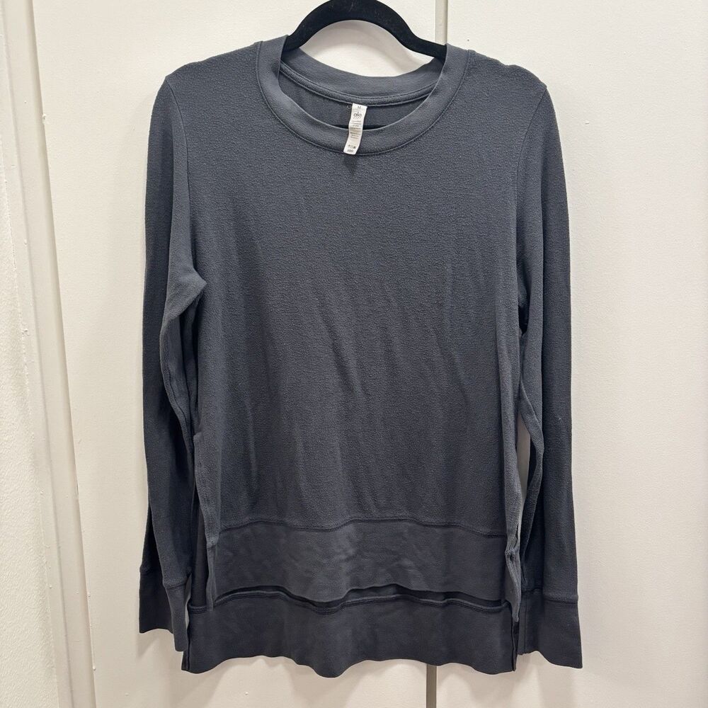 Alo Yoga Women’s Sz Medium Slate Gray Glimpse Long Sleeve Top Activewear